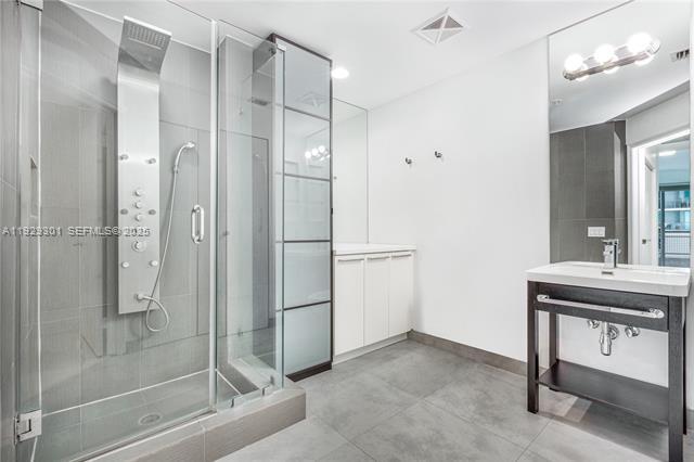 Building Photo - 60 SW 13th St