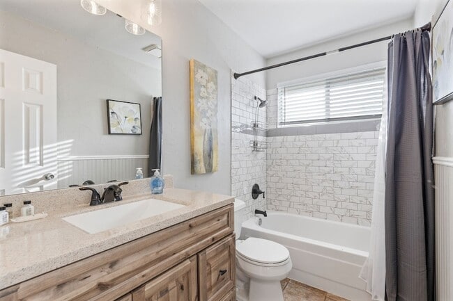 Building Photo - 4709 Justin Dr