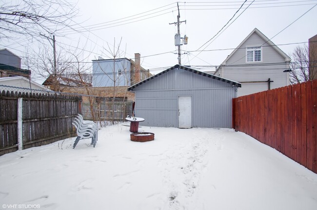 Building Photo - 3707 W McLean Ave