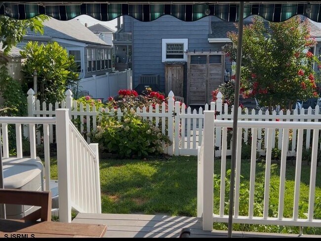 Building Photo - 11 S Baltimore Ave