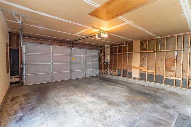 Building Photo - 2930 Driftwood Pl