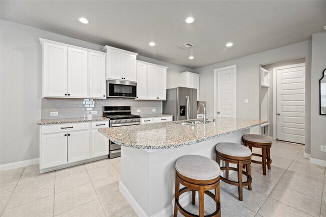 Building Photo - 3104 Planters Peak Dr