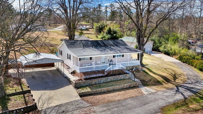 Primary Photo - 107 Lakeview Rd