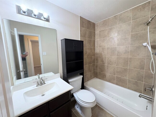 Building Photo - 3721 Whisper Walk
