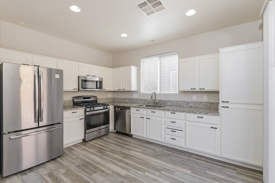 Building Photo - 680 Marlberry Pl