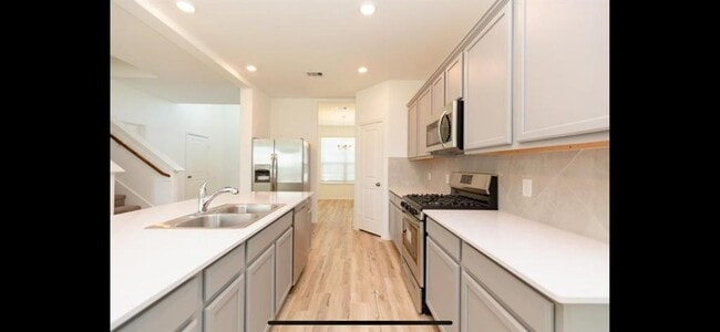 Building Photo - 19044 Pinewood Grove Trl