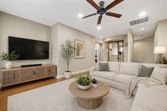 Building Photo - 10900 Sky Rock Dr