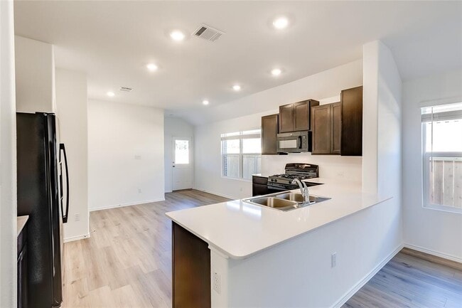 Building Photo - 318 Canley Lp