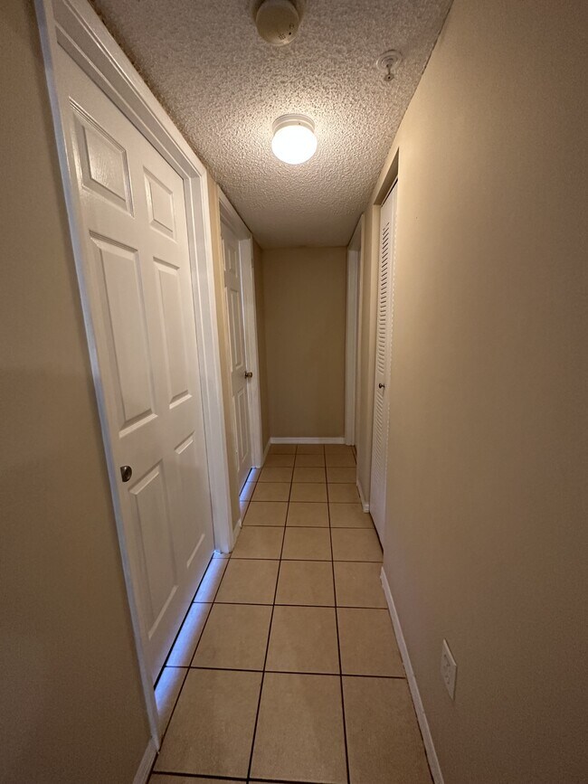 Building Photo - 3874 Lyons Rd