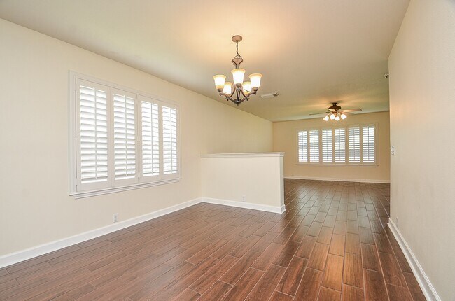 Building Photo - 6230 Canyon Rock Way