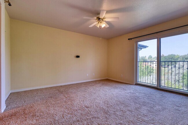 Building Photo - 6697 S Forest Way