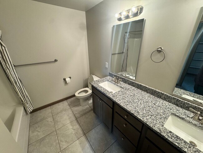 Building Photo - 1309 Fozzie Ln