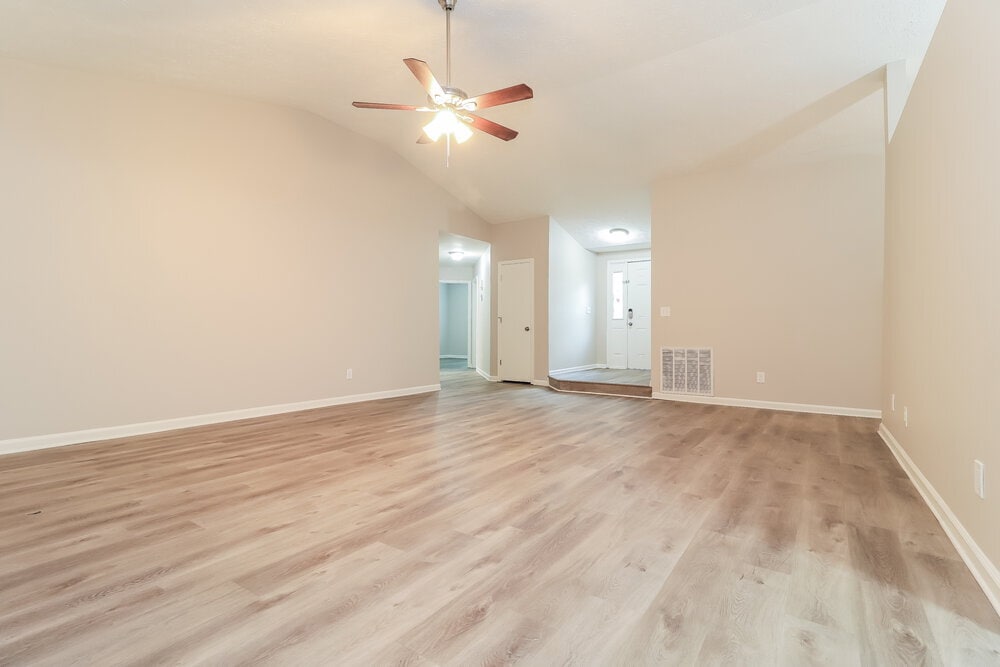 Building Photo - 3510 Shelly Dr NW