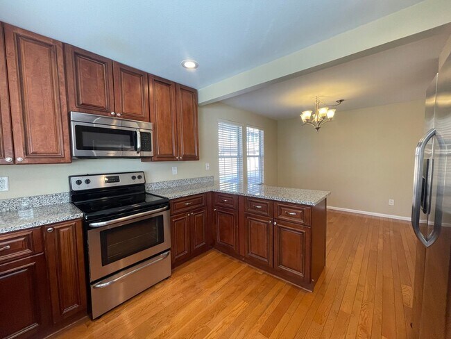 Building Photo - $0 DEPOSIT OPTION. LUXURIOUS 3BED/3.5 BATH TOWNHOME IN LONE TREE NEAR PARK MEADOWS