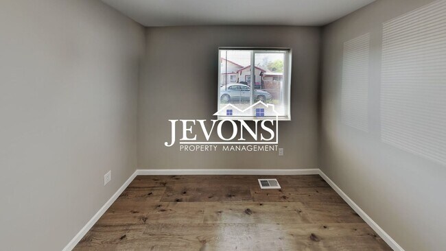 Building Photo - 1604 Rock Ave