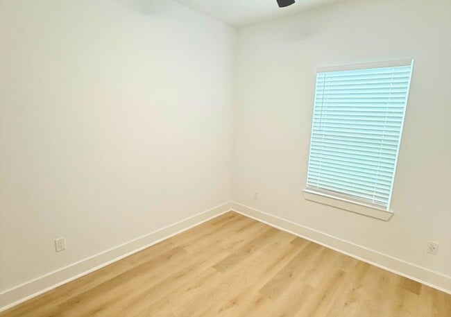 Building Photo - 4117 Shelby Cir