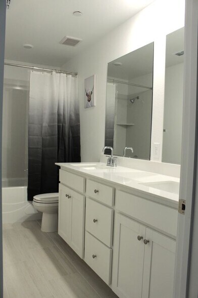 Building Photo - 12663 Snowy Owl Way