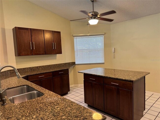 Building Photo - 4750 Hamlets Grv Dr