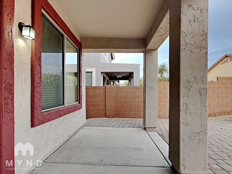 Building Photo - 9924 E Edgewood Ave