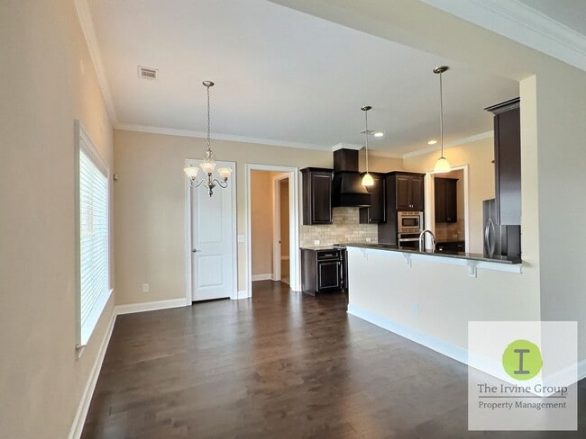 Building Photo - 6 bed, 3.5 bath in Prattville!
