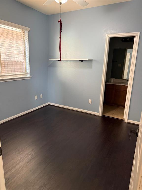 Building Photo - 10207 White Pines Dr