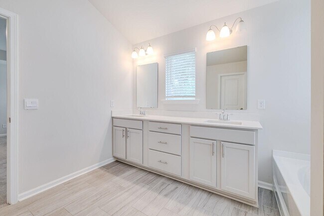 Building Photo - 309 Merganser Dr