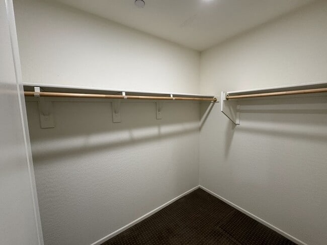 Building Photo - Chandler Luxury Townhome