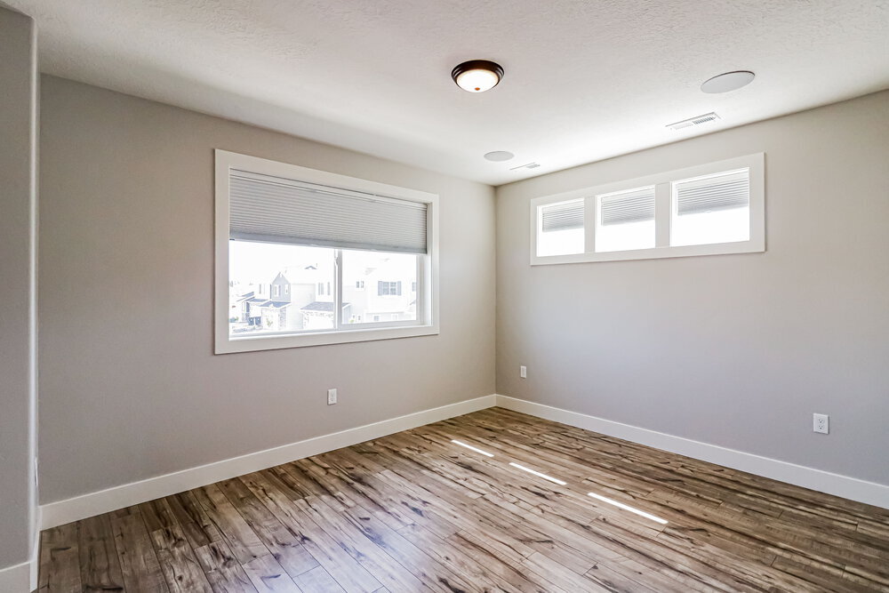 Building Photo - 1611 W Parkview Dr