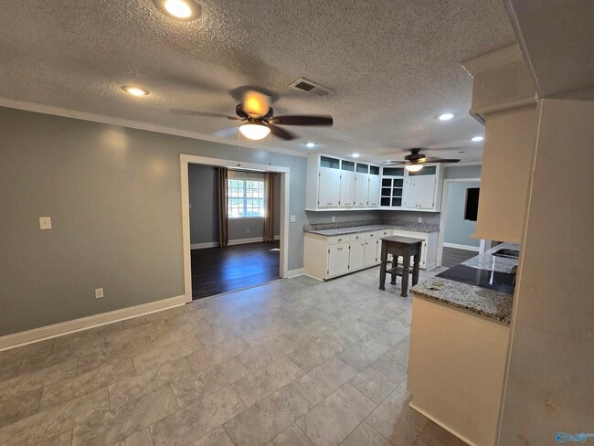 Building Photo - 159 Mallard Dr
