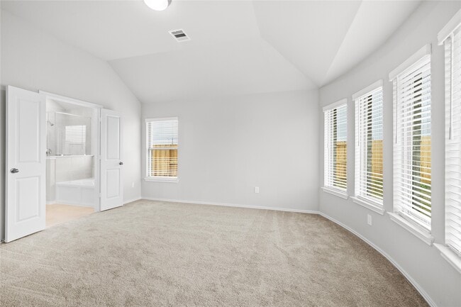 Building Photo - 123 Misty Ridge Ct