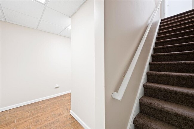 Building Photo - 1083 Soaring Way NE