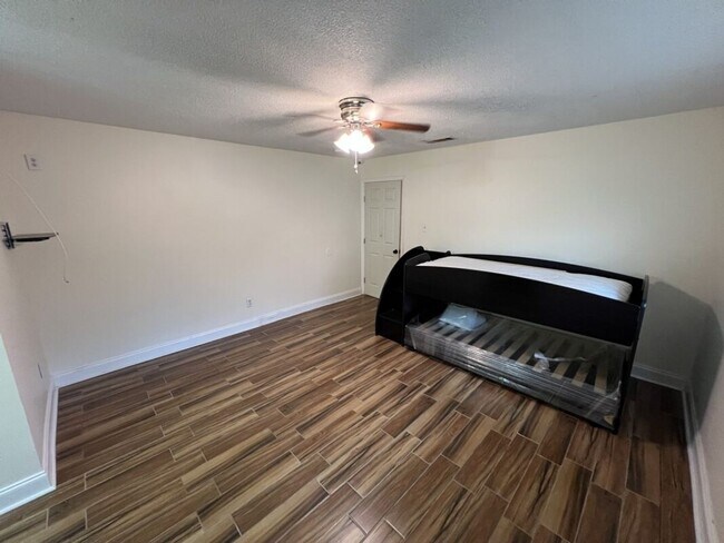 Building Photo - Spacious 5BR Home in Avalon – Dual Master Suites + Modern Updates!