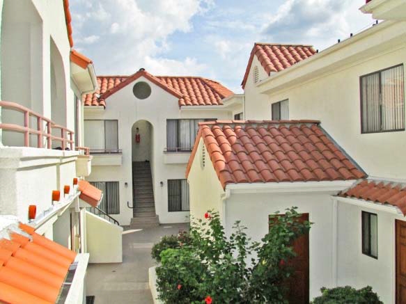 Building Photo - Villa Vienna Apartments