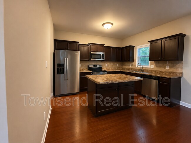 Building Photo - 2817 Blockade Runner Dr
