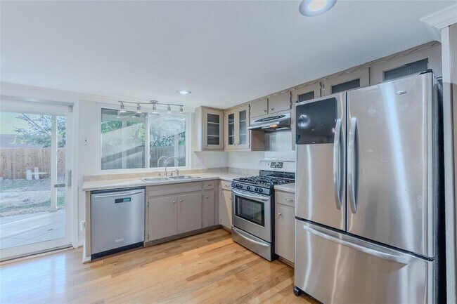 Building Photo - 8203 Beaver Brook Ln