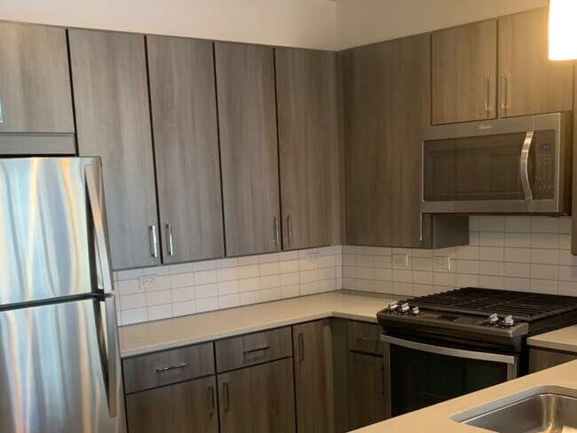 Building Photo - 847 Chicago Ave