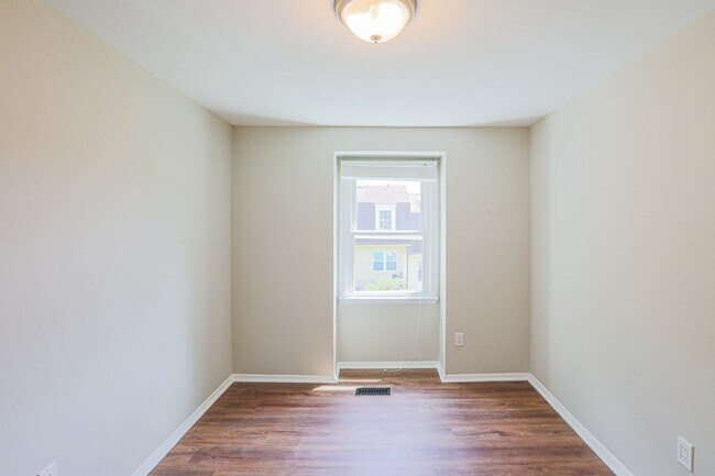 Building Photo - 11 Pawleys Ct