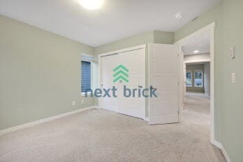 Building Photo - 4 BED & 3.5 BATH Townhouse FOR RENT