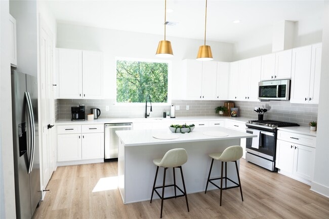 Building Photo - 3486 Luca St