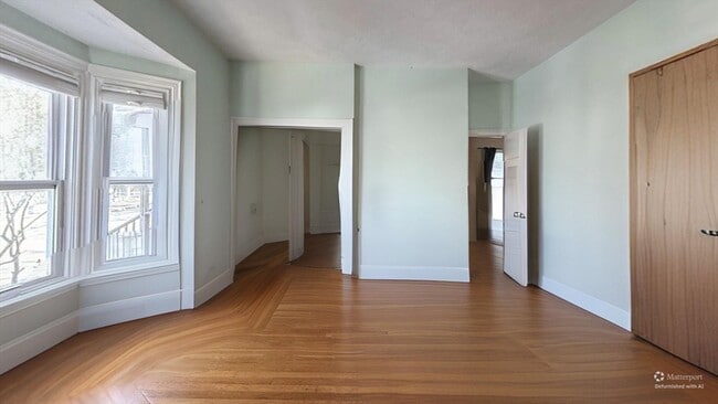 Building Photo - 55 Glenwood Rd