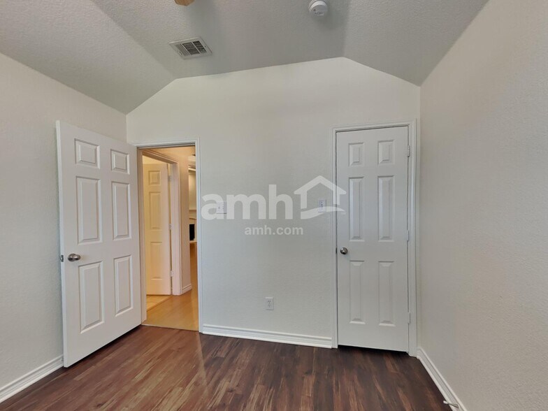 Building Photo - 9308 Marilyn Ct