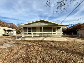 Building Photo - Coming Soon! Adorable 2 Bedroom 1 Bath Home in West Tyler!