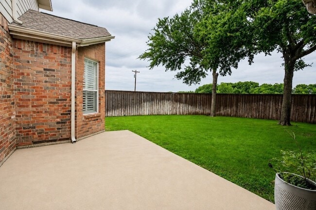 Building Photo - 4453 Red Barn Dr
