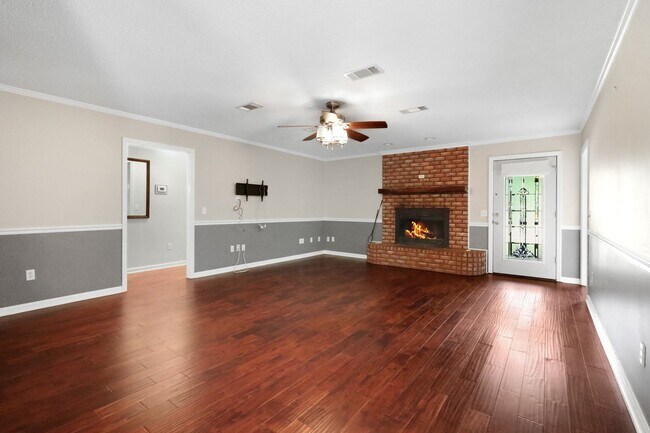 Building Photo - 3 Bed, 3 Bath Plus Office Home for Rent!!