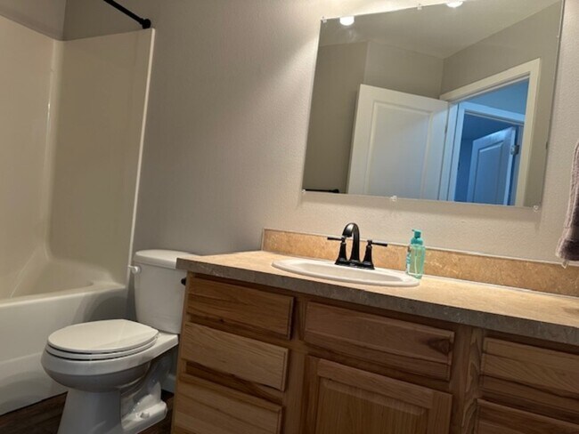 Building Photo - 223 Pioneer Dr