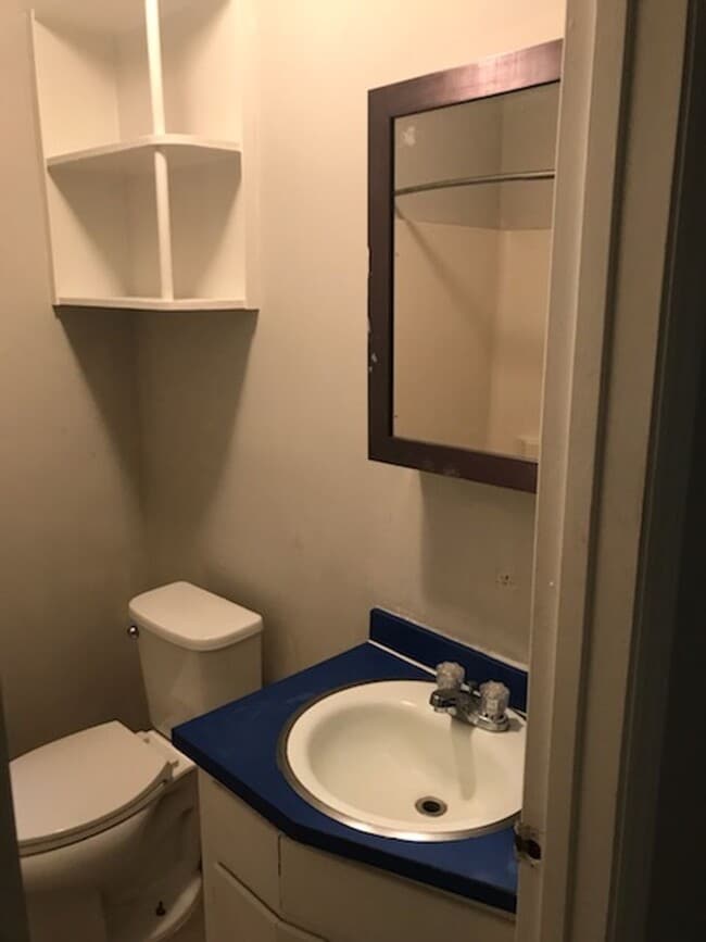 Building Photo - COMING SOON! 3 Bed House
