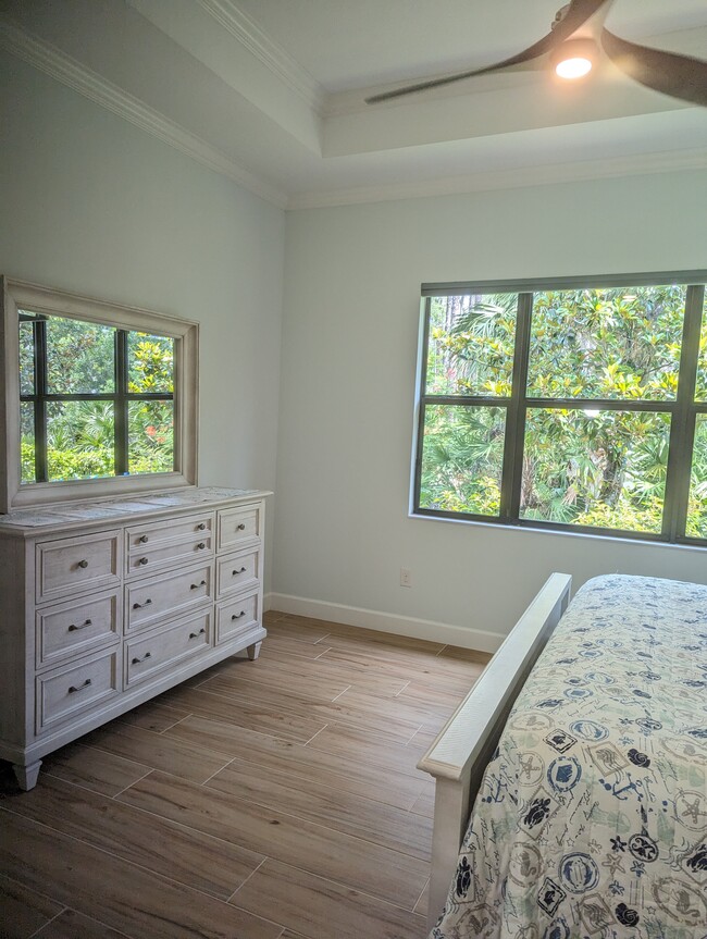 Master bedroom - 9469 Isla Bella Cir