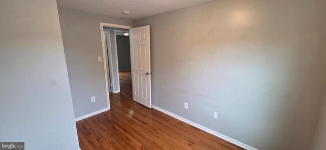 Building Photo - 223 Laura Anne Ct