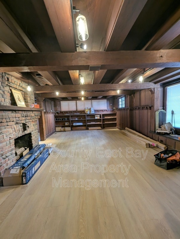 Building Photo - 1529 Josephine St