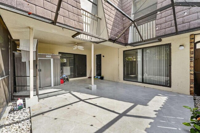 Building Photo - 7512 Courtyard Run E